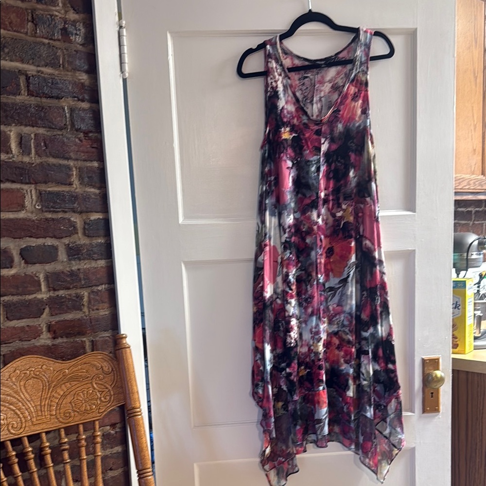 Simply Vera Vera Wang Asymmetrical Dress - Pink and Black Floral